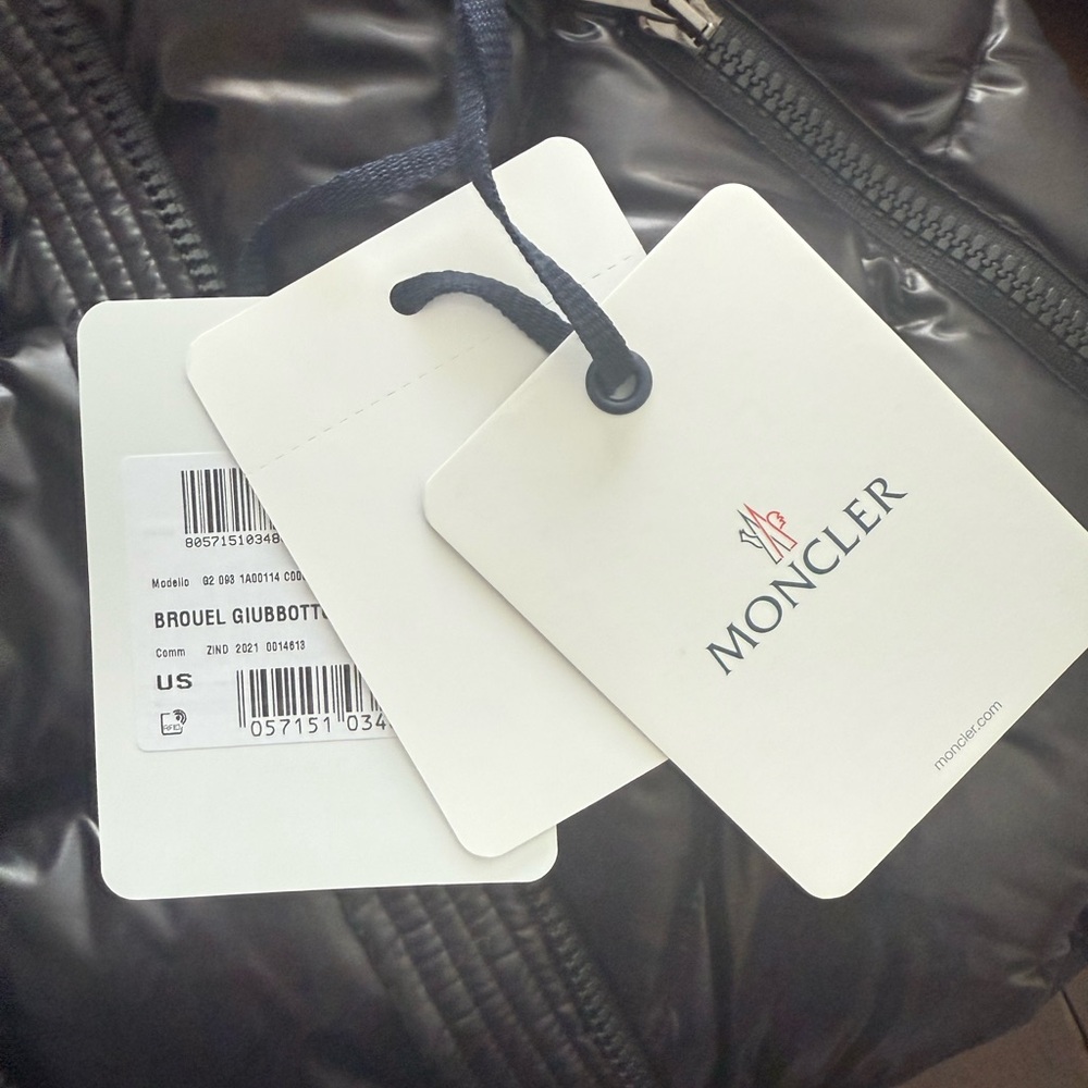 NWT Moncler Brouel Chevron Nylon Laque Down Quilted Jacket w Attached Hood sz2 - Picture 9 of 10